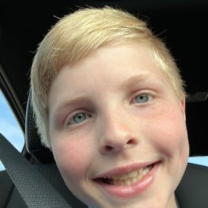 Meet your Posher, Max